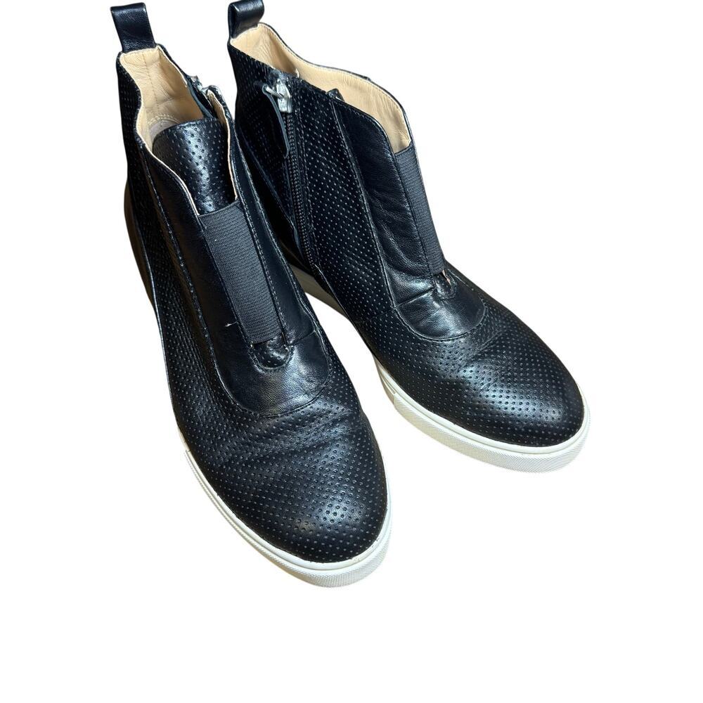 Linea Paulo Wedge Sneakers. Size 6 1/2